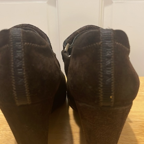 Prada brown suede wedge Mary Janes size 38. Original box. - Picture 7 of 12